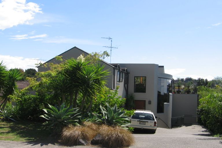 Photo of property in 41 Beulah Avenue, Rothesay Bay, Auckland, 0630