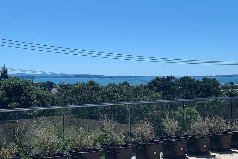 Photo of property in 10 Scott Road, Stanmore Bay, Whangaparaoa, 0932