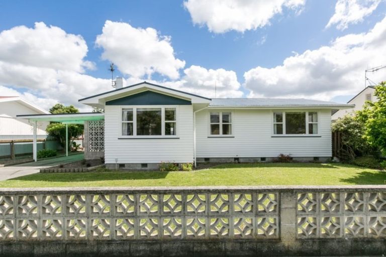Photo of property in 19 Frickleton Street, Taradale, Napier, 4112