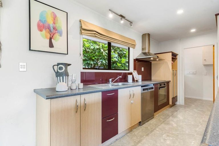 Photo of property in 24 Pinehurst Place, Wattle Downs, Auckland, 2103