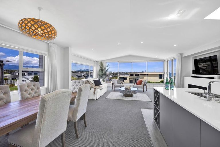 Photo of property in 3 Sackville Street, Fitzroy, New Plymouth, 4312