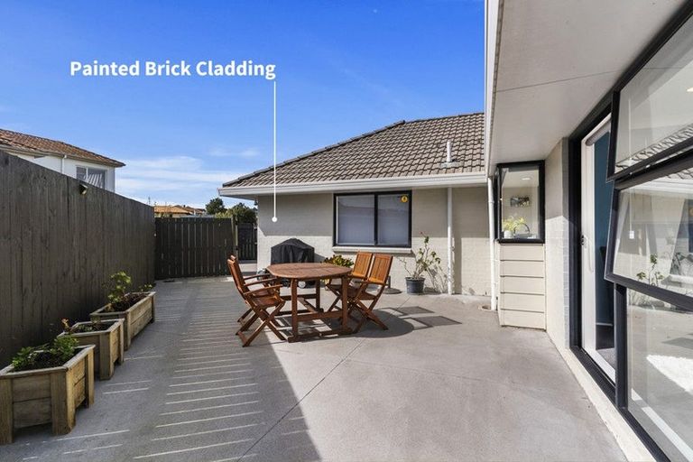 Photo of property in 2/83 Meadowland Drive, Somerville, Auckland, 2014