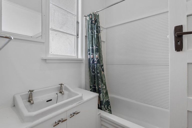 Photo of property in 63 Brois Street, Frankleigh Park, New Plymouth, 4310