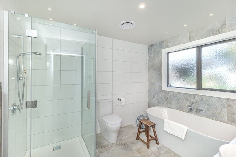 Photo of property in 19 Lindsay Road, Levin, 5510