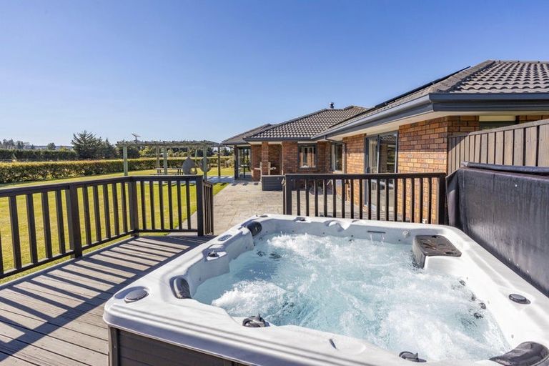 Photo of property in 160 Swamp Road, Loburn, Rangiora, 7472