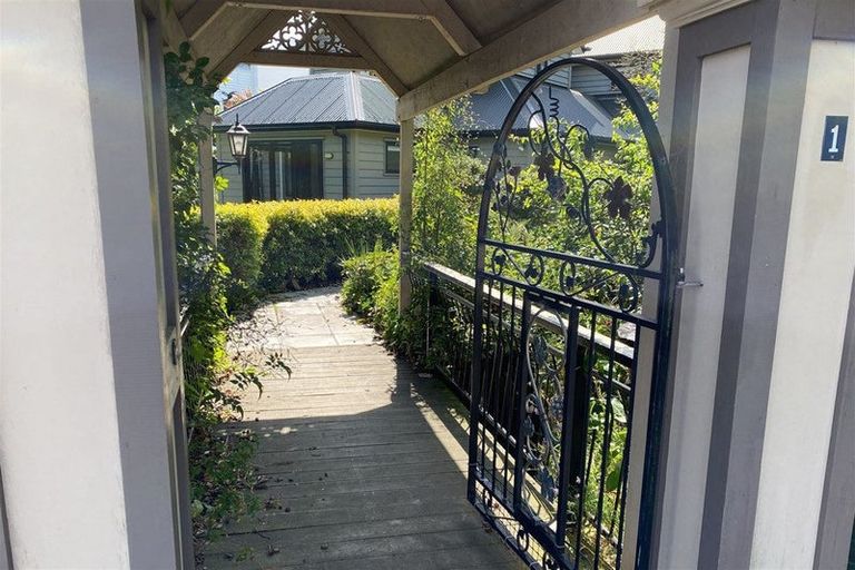 Photo of property in 82 Springfield Road, St Albans, Christchurch, 8014