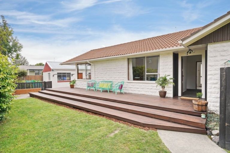 Photo of property in 2 Bush Street, Rangiora, 7400