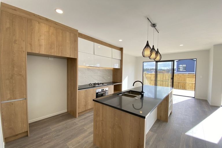 Photo of property in 117 Waekahu Road, Westgate, Auckland, 0814