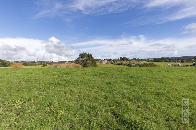 Photo of property in 1242 State Highway 16, Waimauku, 0883