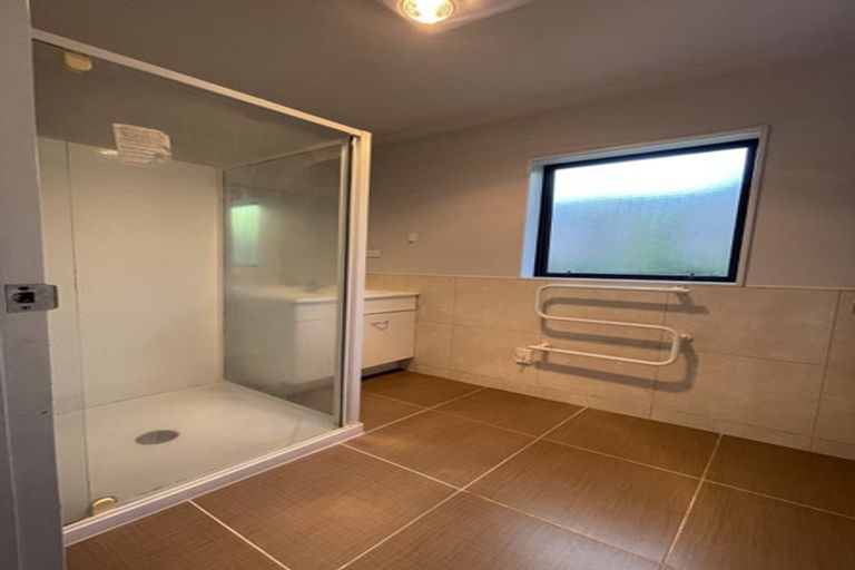 Photo of property in 10 Hinau Street, New Lynn, Auckland, 0600