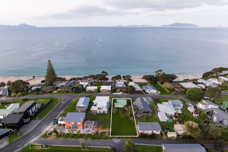 Photo of property in 52 Wairahi Road, Langs Beach, Waipu, 0582