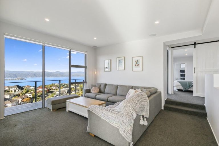 Photo of property in 8 Imran Terrace, Khandallah, Wellington, 6035