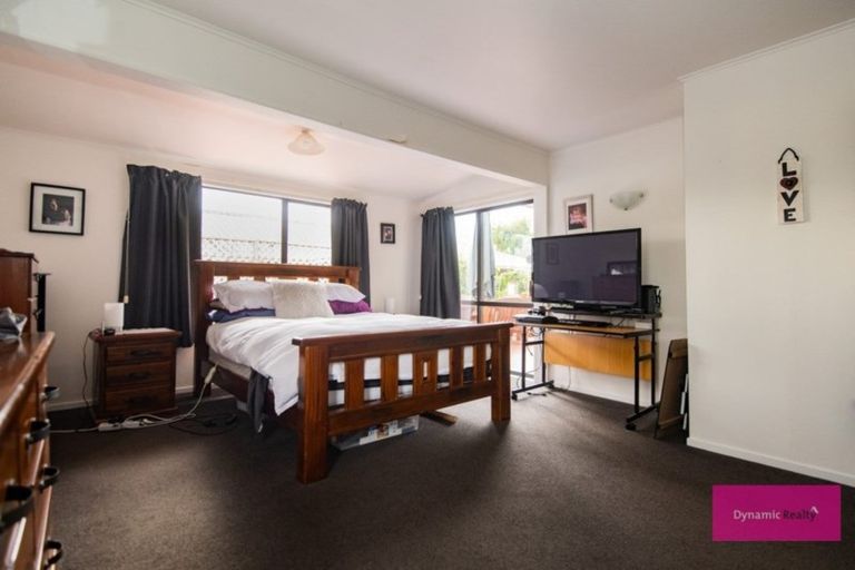 Photo of property in 48 Brightwater Terrace, Terrace End, Palmerston North, 4410