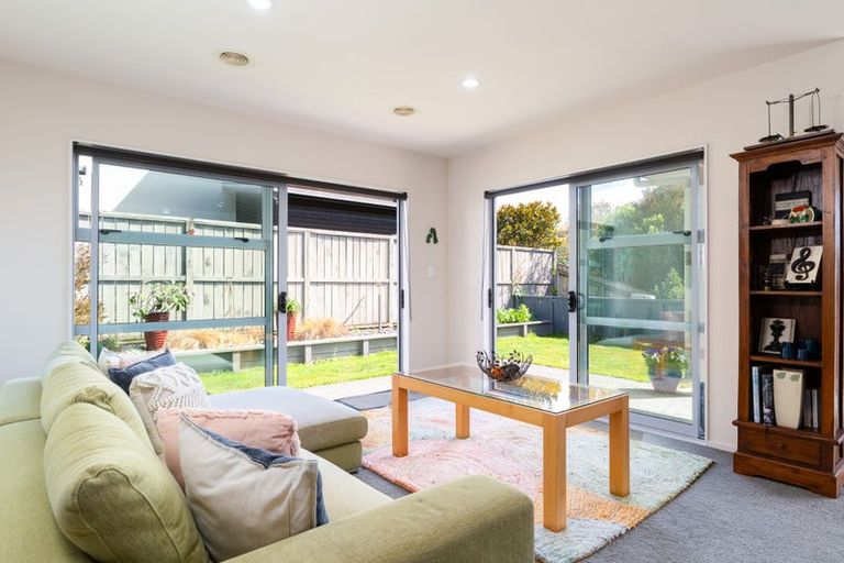 Photo of property in 11 Sedgley Grove, Churton Park, Wellington, 6037