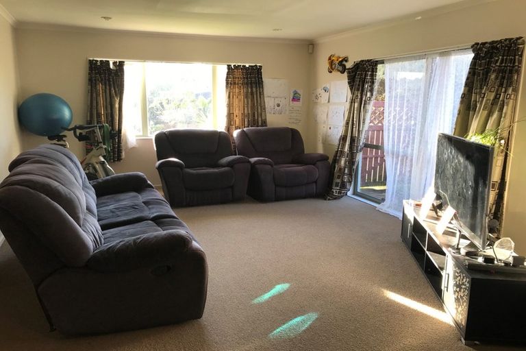 Photo of property in 3 Parkridge Way, Henderson, Auckland, 0612