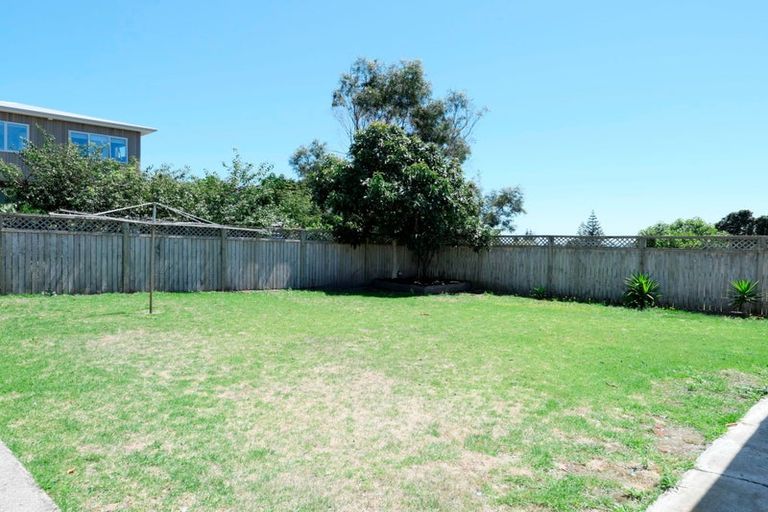 Photo of property in 14 Campion Road, Waikanae Beach, Waikanae, 5036