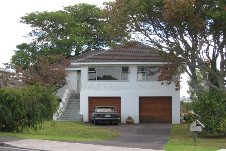 Photo of property in 130 Aberdeen Road, Campbells Bay, Auckland, 0620