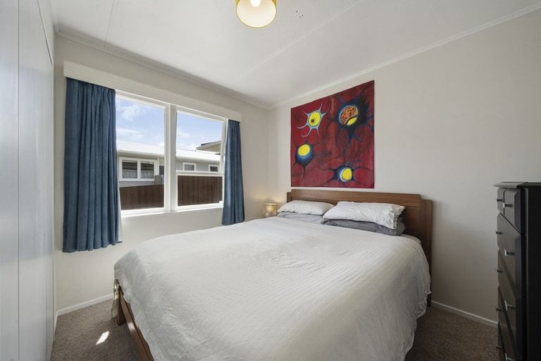 Photo of property in 44 Momona Street, Wainuiomata, Lower Hutt, 5014