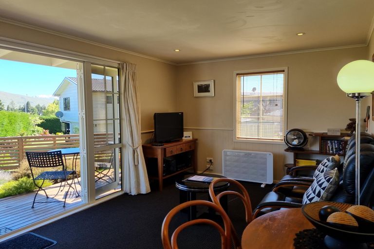 Photo of property in 1 O'neill Place, Lake Tekapo, 7999