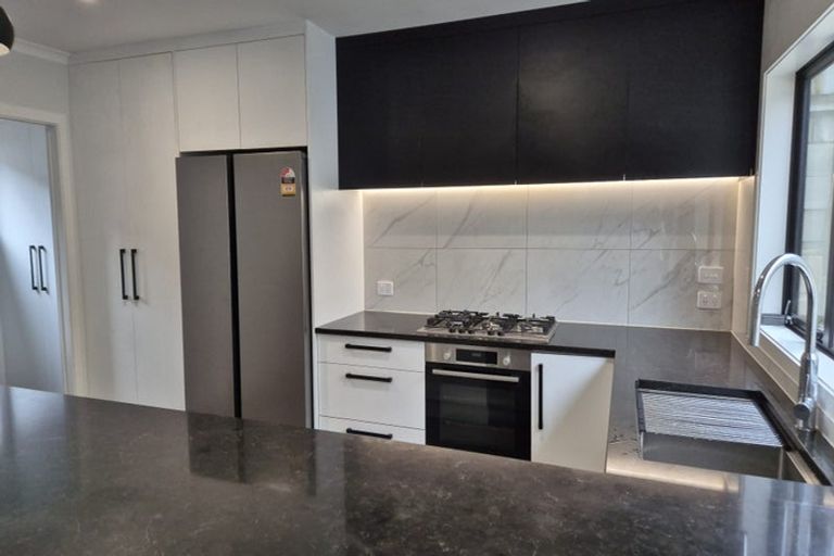 Photo of property in 1 Rimu Street, Tawa, Wellington, 5028