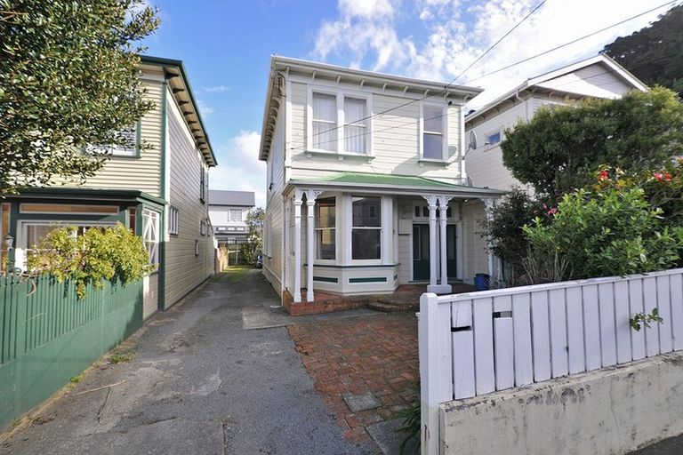 Photo of property in 9 Park Street, Thorndon, Wellington, 6011