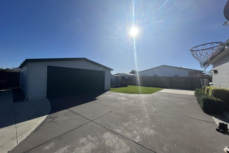 Photo of property in 2 Grosvenor Street, Redwood, Christchurch, 8051