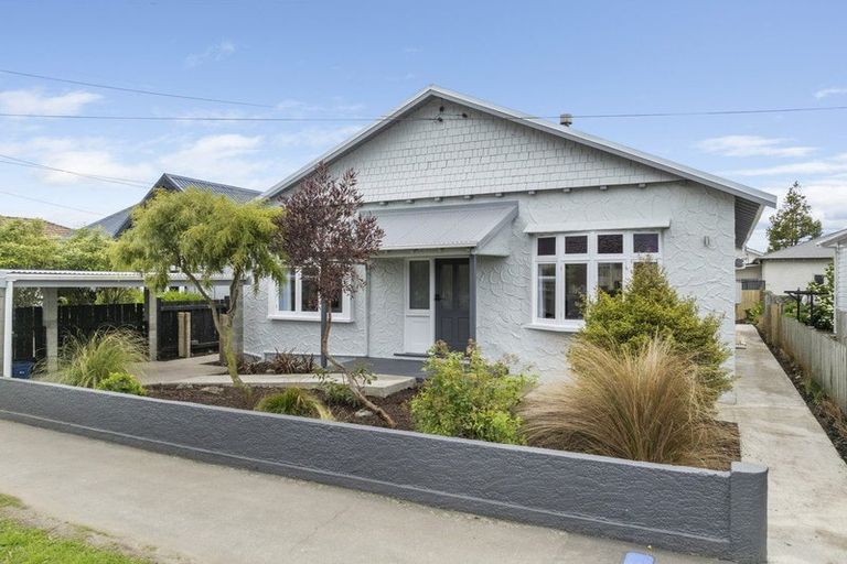 Photo of property in 19 West Avenue, Saint Clair, Dunedin, 9012