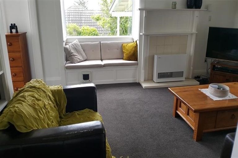 Photo of property in 9 Fillis Street, New Plymouth, 4310