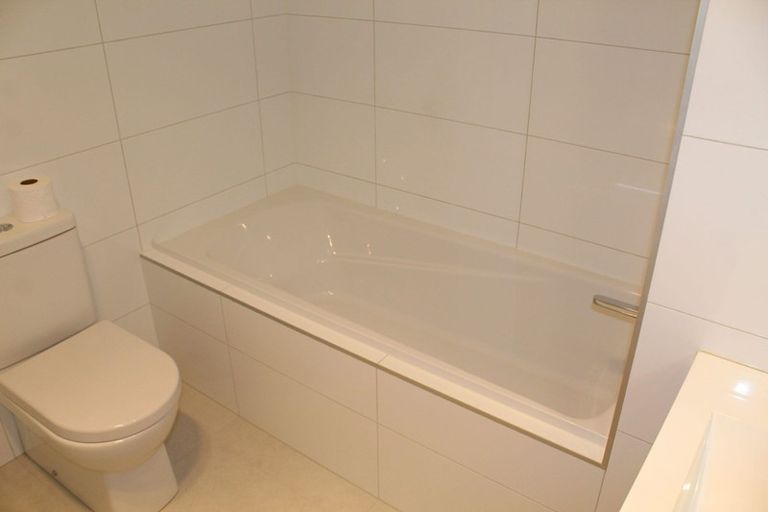 Photo of property in 24a Titoki Street, Te Atatu Peninsula, Auckland, 0610