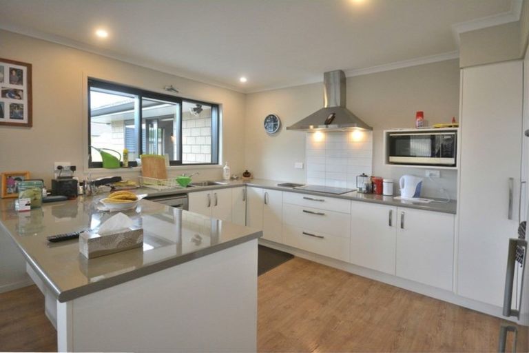 Photo of property in 125 Ballintoy Park Drive, Welcome Bay, Tauranga, 3175