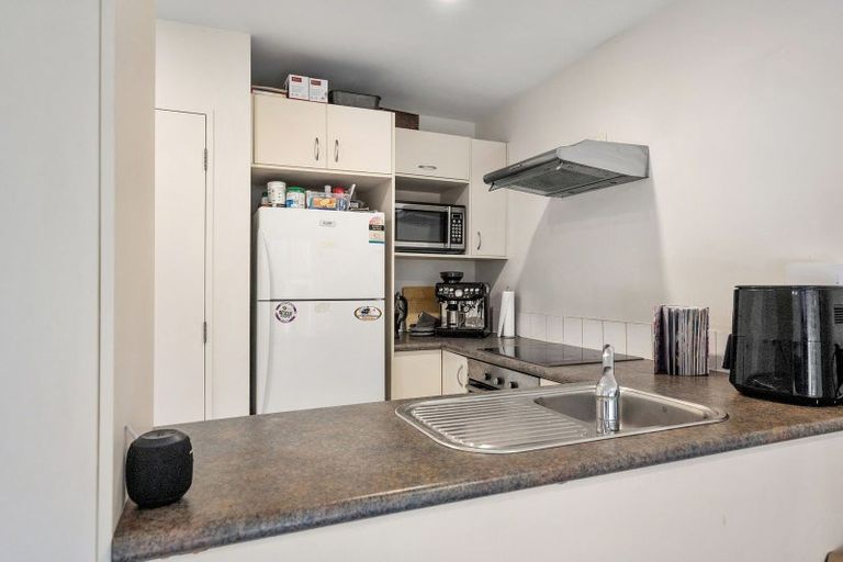 Photo of property in 13/30 John Jennings Drive, Oteha, Auckland, 0632