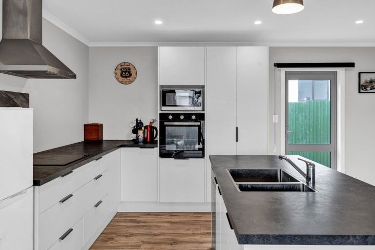 Photo of property in 34 Hickey Place, Opunake, 4616