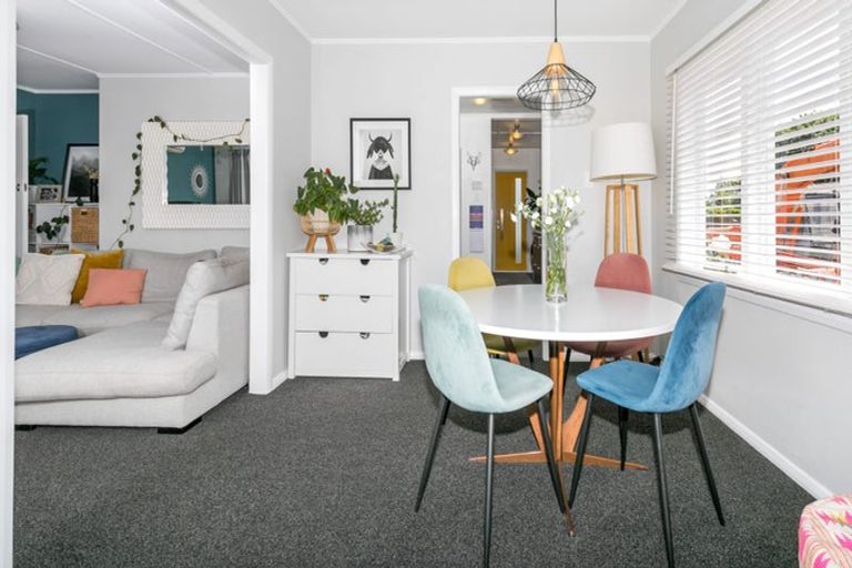 Photo of property in 15 Sandwich Road, St Andrews, Hamilton, 3200