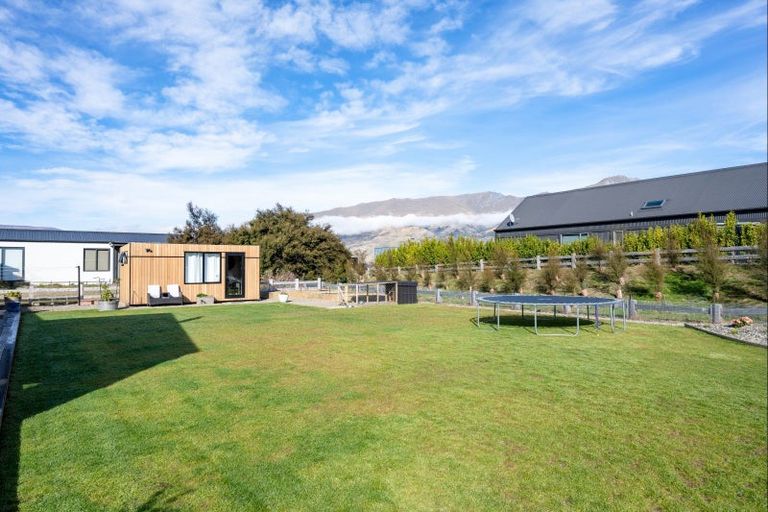 Photo of property in 9 Bull Ridge, Wanaka, 9305