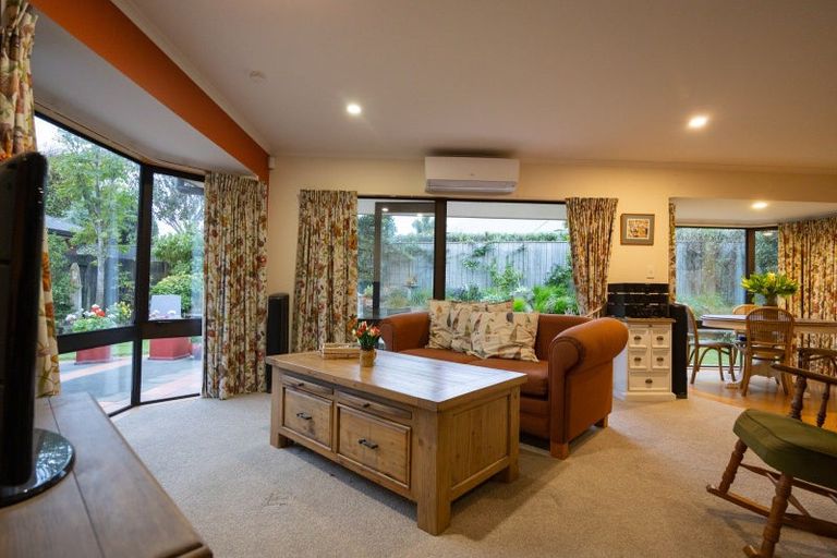 Photo of property in 1 Caccia Birch Lane, Hokowhitu, Palmerston North, 4410