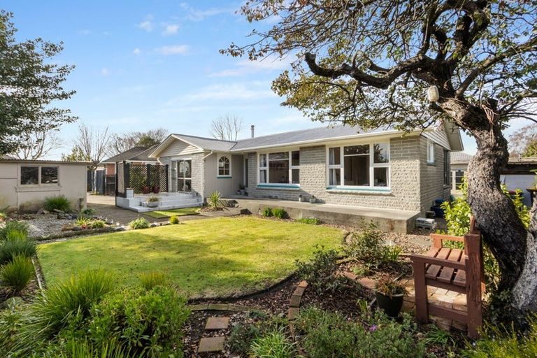 Photo of property in 11 Yeovil Place, St Albans, Christchurch, 8052