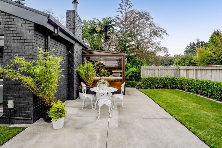 Photo of property in 19 Tainui Terrace, Inglewood, 4330