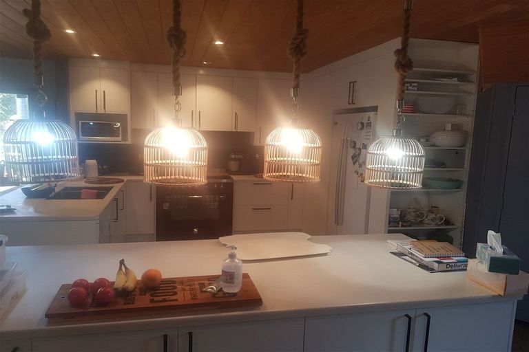 Photo of property in 3a Olwyn Place, Greenhithe, Auckland, 0632