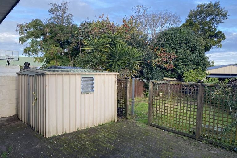 Photo of property in 1 Albatross Road, Red Beach, 0932