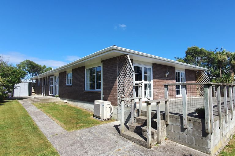 Photo of property in 155 Summerhill Drive, Fitzherbert, Palmerston North, 4410