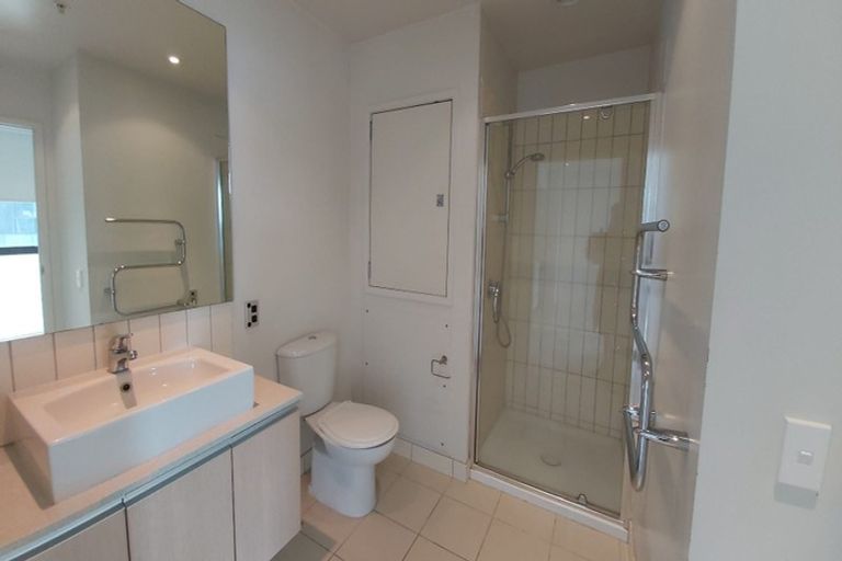 Photo of property in Halsey Apartments At Lighter Quay, 516/77 Halsey Street, Auckland Central, Auckland, 1010