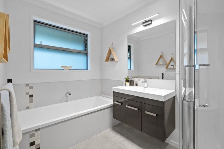 Photo of property in 185 Rowesdale Drive, Ohauiti, Tauranga, 3112