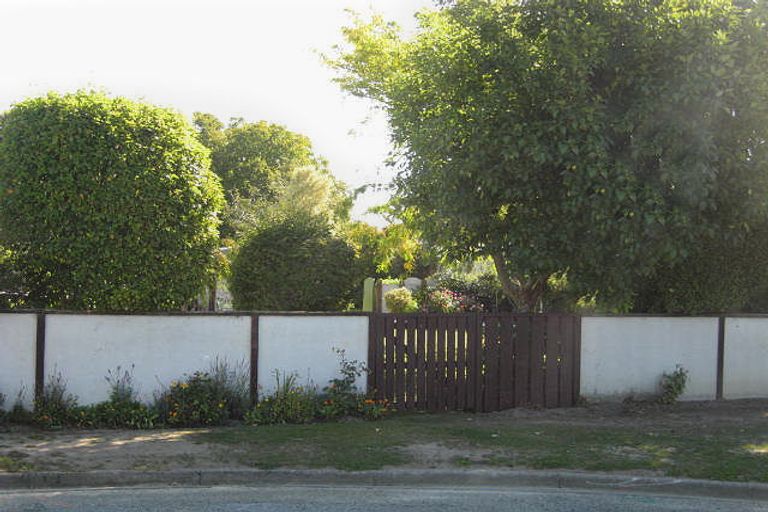 Photo of property in 21 Neal Street, Temuka, 7920