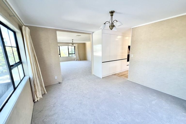 Photo of property in 31 John Downs Drive, Browns Bay, Auckland, 0630