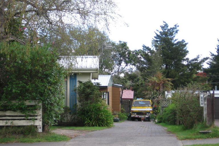 Photo of property in 2/31 Hinekura Avenue, Taupo, 3330