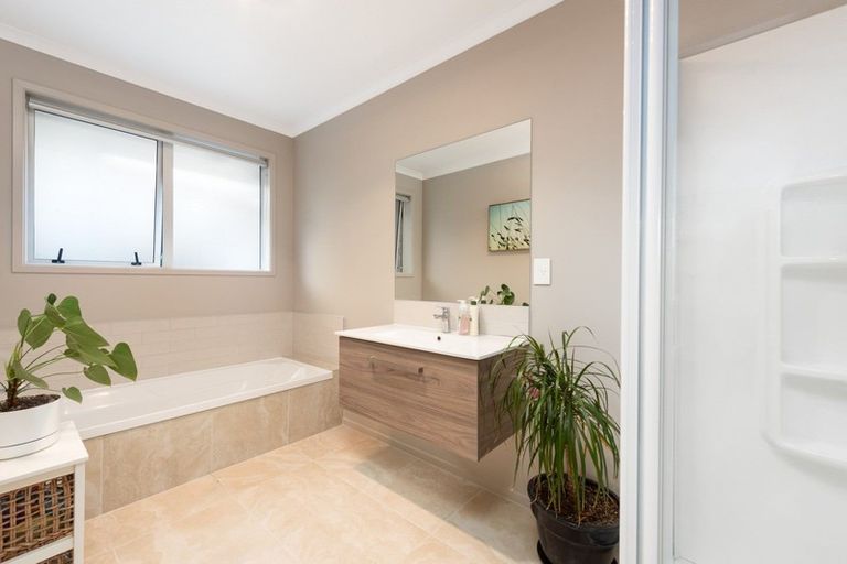 Photo of property in 14 Watene Way, Welcome Bay, Tauranga, 3112