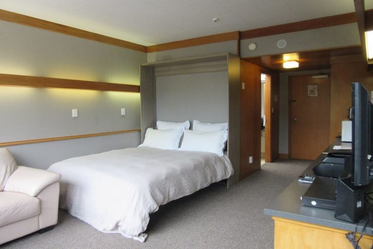 Photo of property in Sharella Living, 20 Glenmore Street, Thorndon, Wellington, 6011