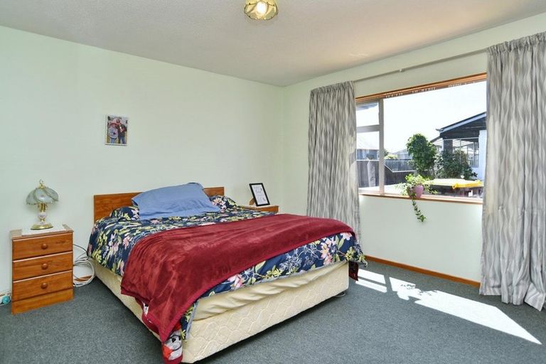 Photo of property in 6b Doggett Place, Rangiora, 7400