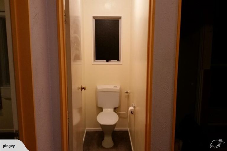 Photo of property in 2/35 Seabrook Avenue, New Lynn, Auckland, 0600