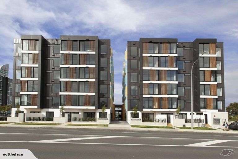 Photo of property in Frank Sargeson Apts, 307/74 Anzac Street, Takapuna, Auckland, 0622